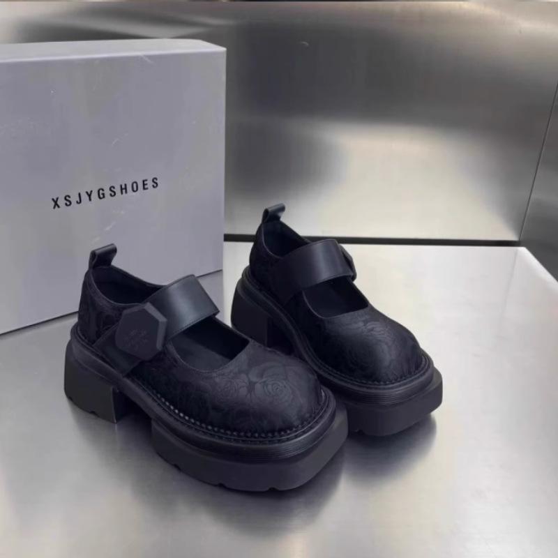 

Comemore Chinese Thick Bottomed Loafers Female 2024 Spring New Embroidered Leather Shoes Round Head Shallow Mouth Women s Shoes 40 чорний