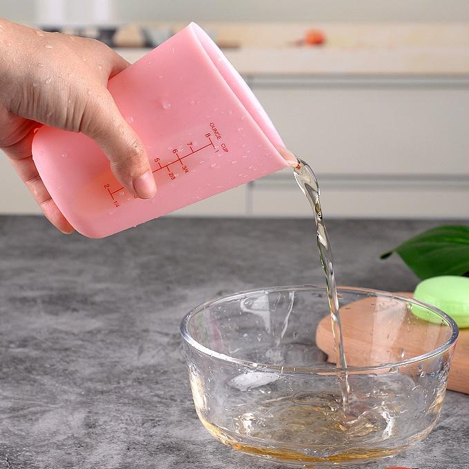 

Косий силіконовий мірний стакан 250 мл Мірна чашка харчового класу Силіконова молочна чашка Гострий рот Візуальна подвійна шкала для вимірювання випічки beak measuring cup білий