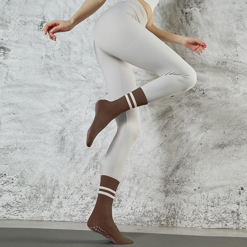 

Экспорт Экспорт Корейский стиль Длинные носки для йоги Нескользящие носки до колена Носки для пилатеса Хлопковые полоски Фитнес Скакалка Спортивные носки Stripes coffee