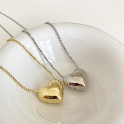 Korean Minimalist Glossy Heart Clavicle Necklace - Light Luxury Accessory