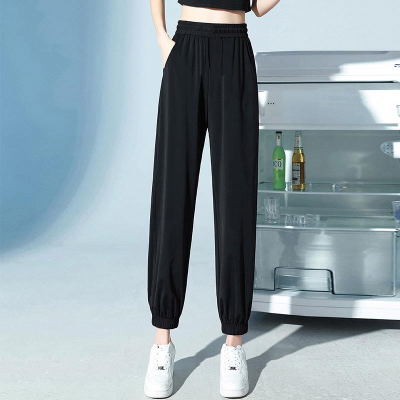 

Mom s Fleece-Lined Straight-Leg Pants: Loose, Plus Size, Casual Style for Middle-Aged & Elderly Women - Spring & Autumn Collection 6XL (91-100 kg)