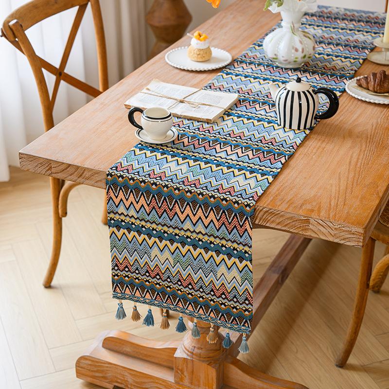 Bohemian Table Runner American Retro Polycotton Jacquard Tablecloth, Long Rectangular Farmhouse Dining Table Decor Bohemian Coffee Table Cover