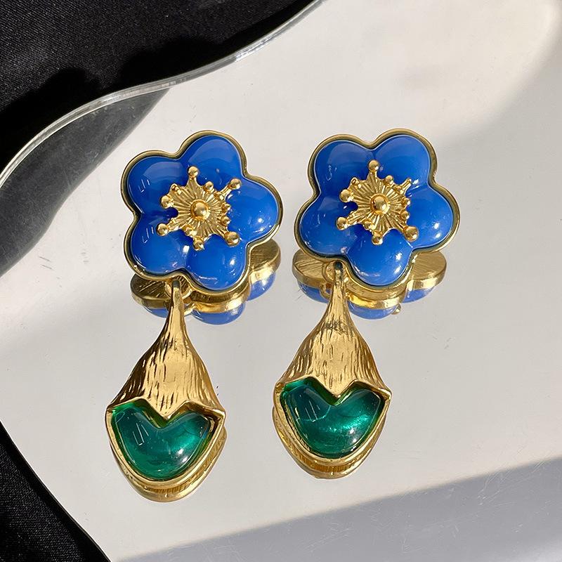 Pre-Owned Blue Flower Retro Dangle Earrings for Women - Elegant Water Drop Petal Design