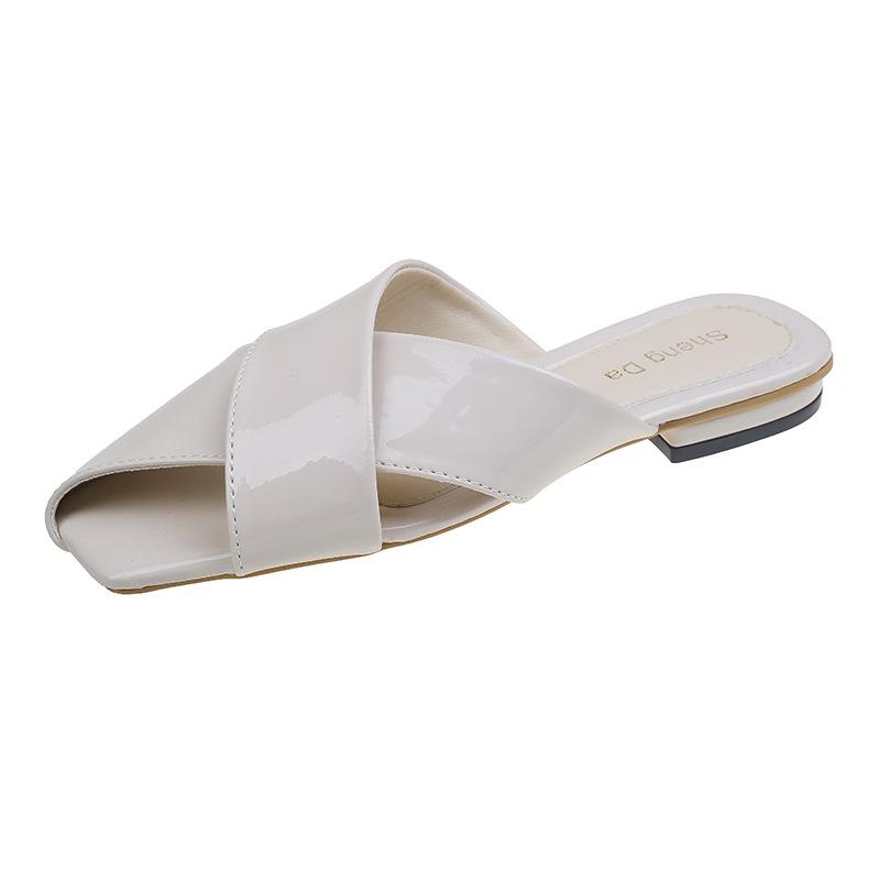 Silver low-heeled baotou half slippers summer wear New Year's new niche beach woven open-toed cool slippers