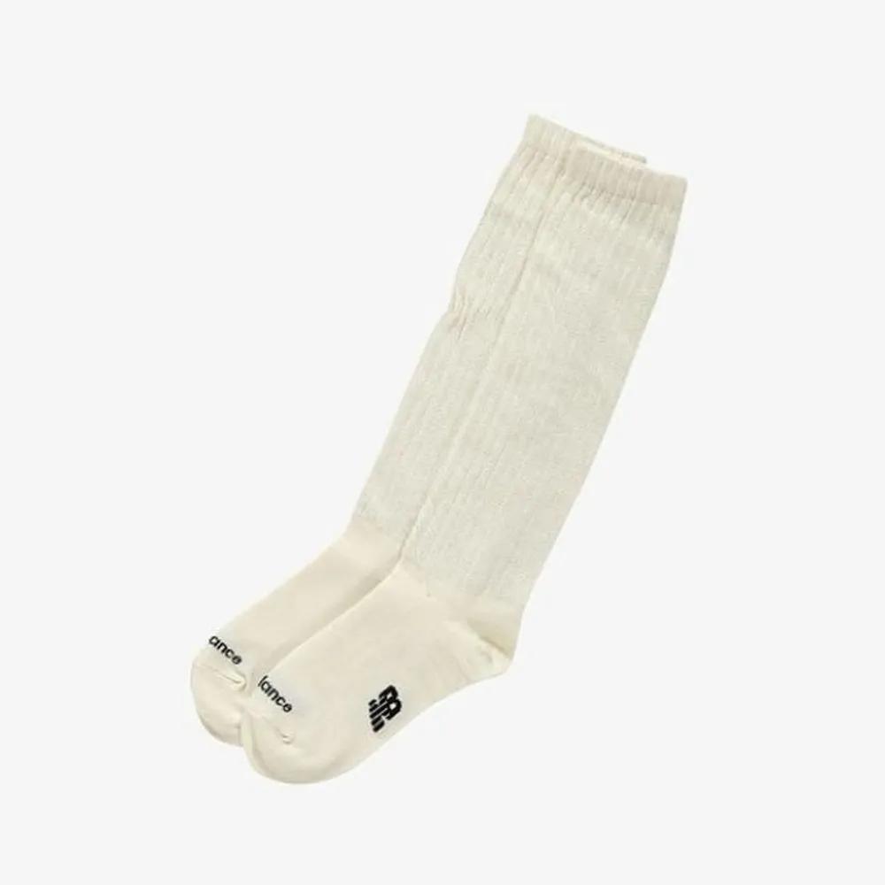[New Balance] Women s Long Warmer Socks NBGECAB229-39 FREE