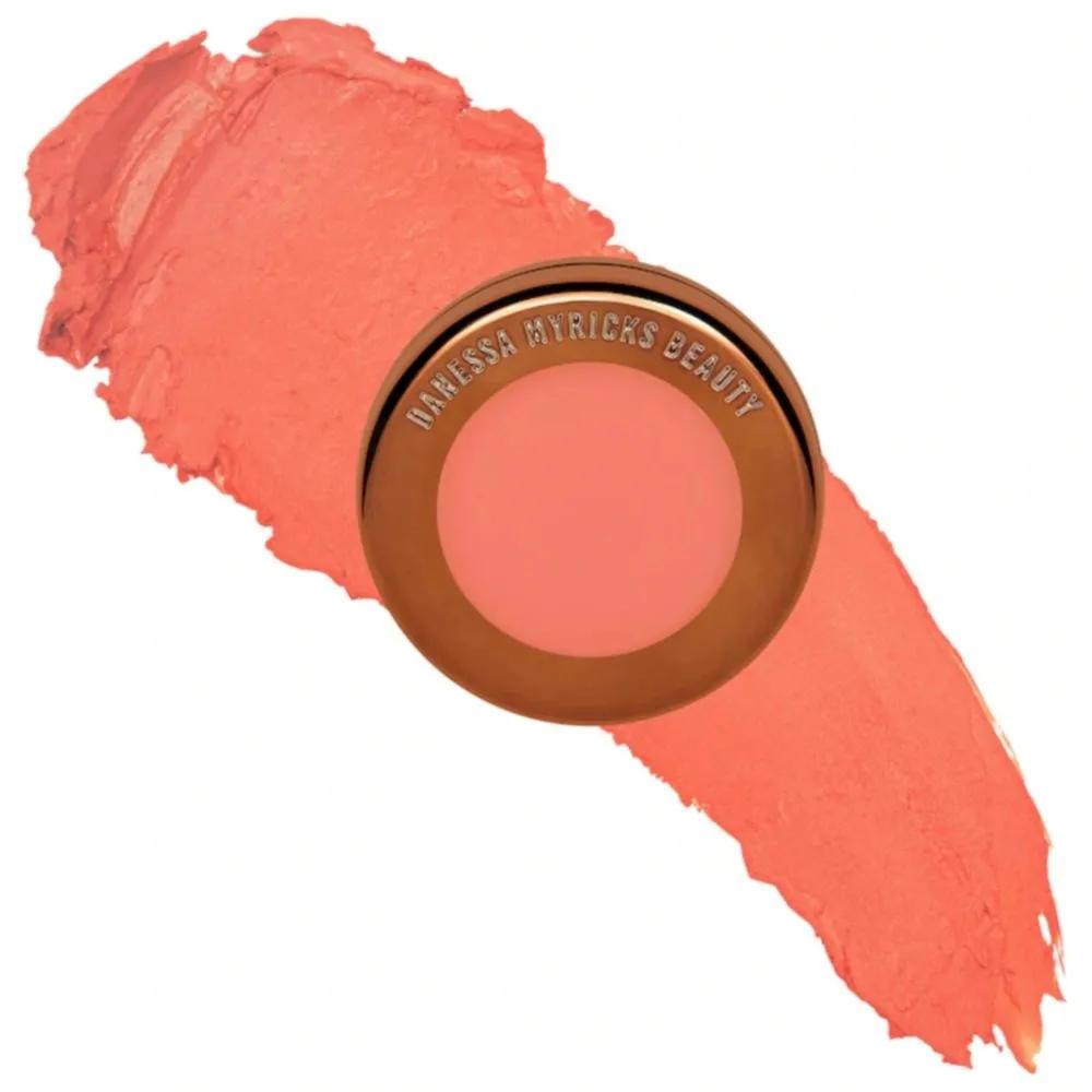 Danessa Myricks Yummy Blurring Balm Powder Lip & Cheek 6g Bellini