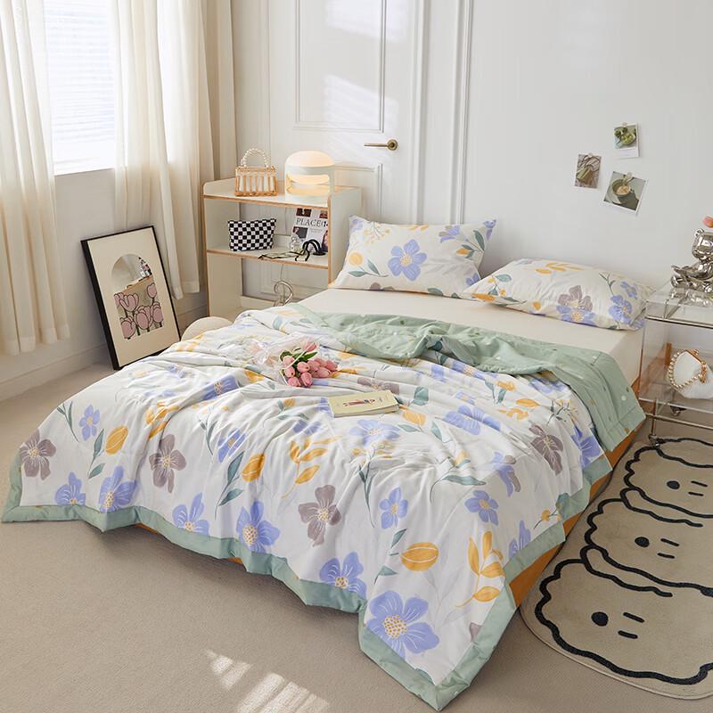 Yalu Summer Floral Lightweight Quilt