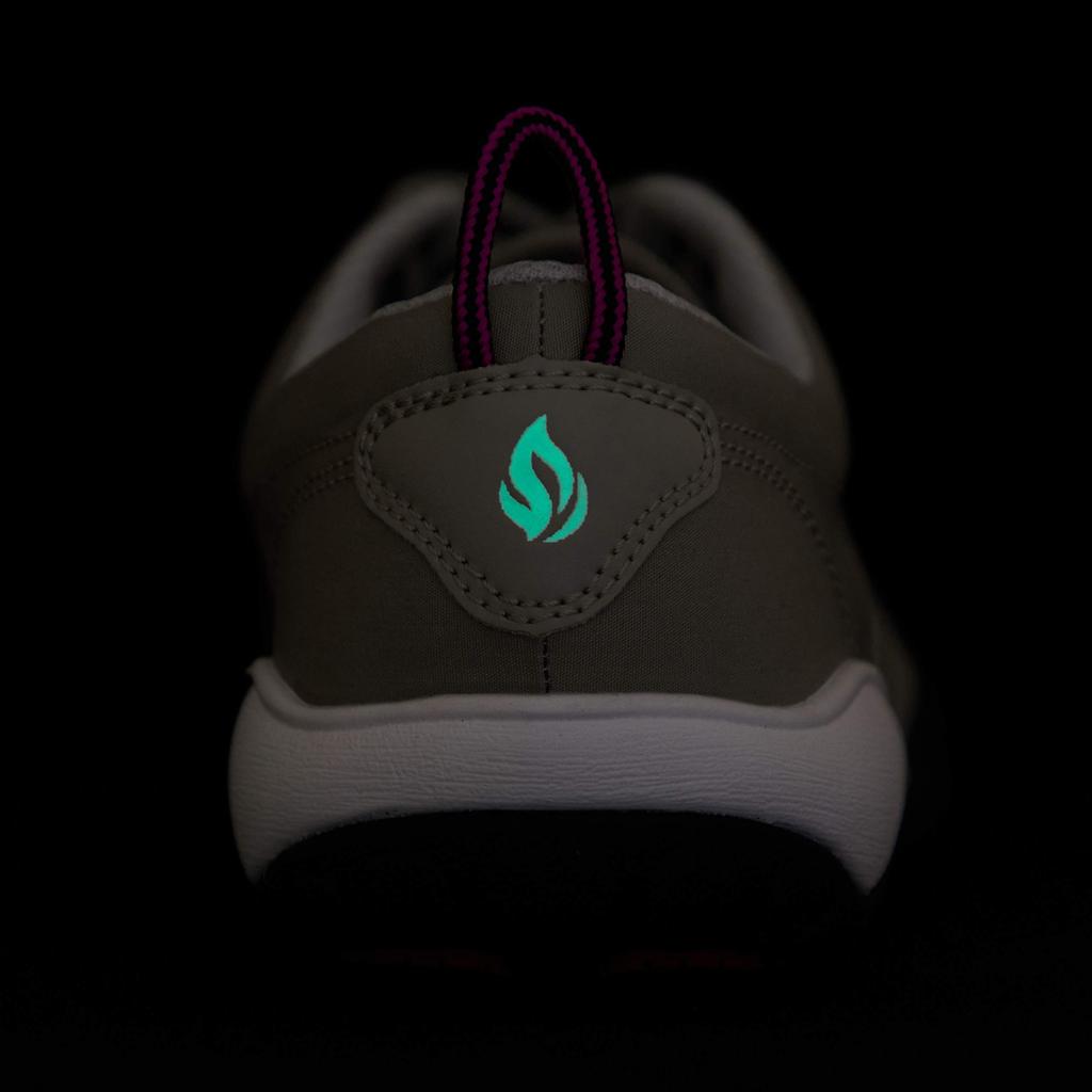 BBQ DECK Outdoor Size E Hi-Tec Sneakers, Beige, 24cm,