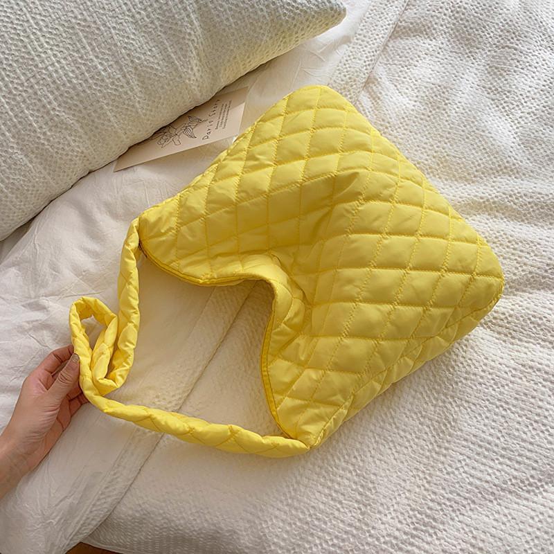 Stylish Casual Large Capacity Tote Bucket Bag For College Students In Fashionable Colors