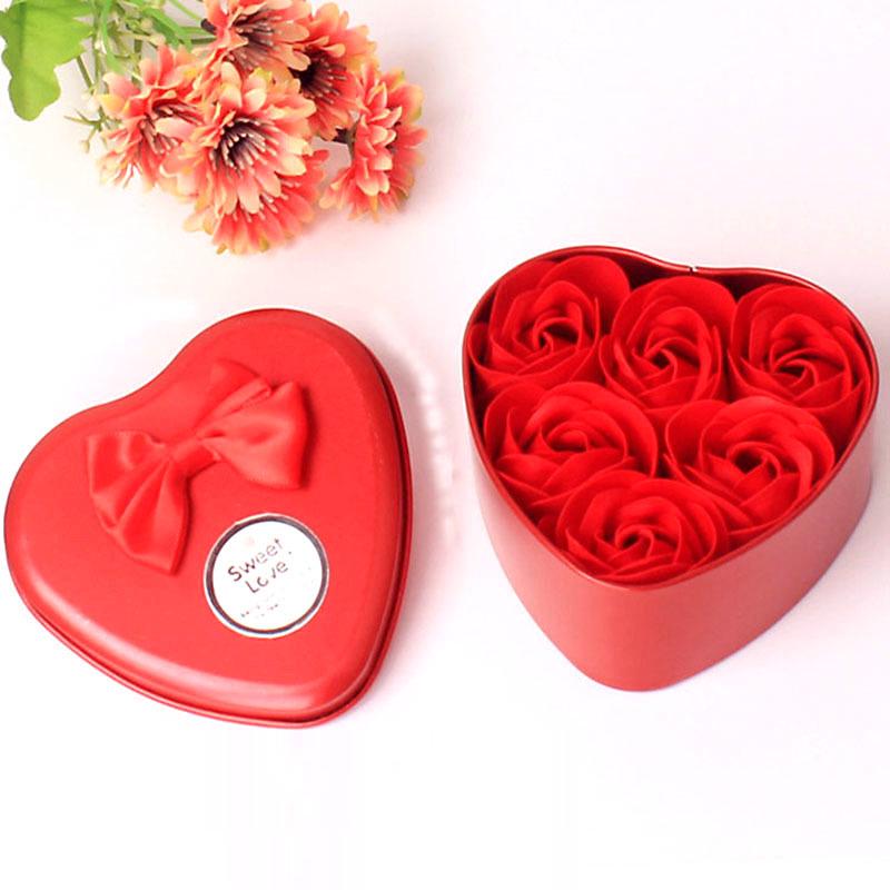 Valentine's Day Heart-Shaped Rose Soap Flower Gift Box for Girlfriend - Creative Souvenir