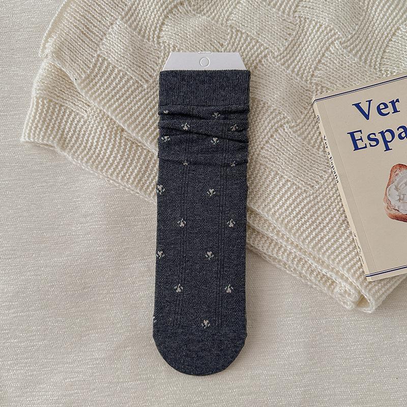Women's Mid-calf Socks for Autumn and Winter, Small Floral Pile Socks, Women's Boneless Cotton Socks