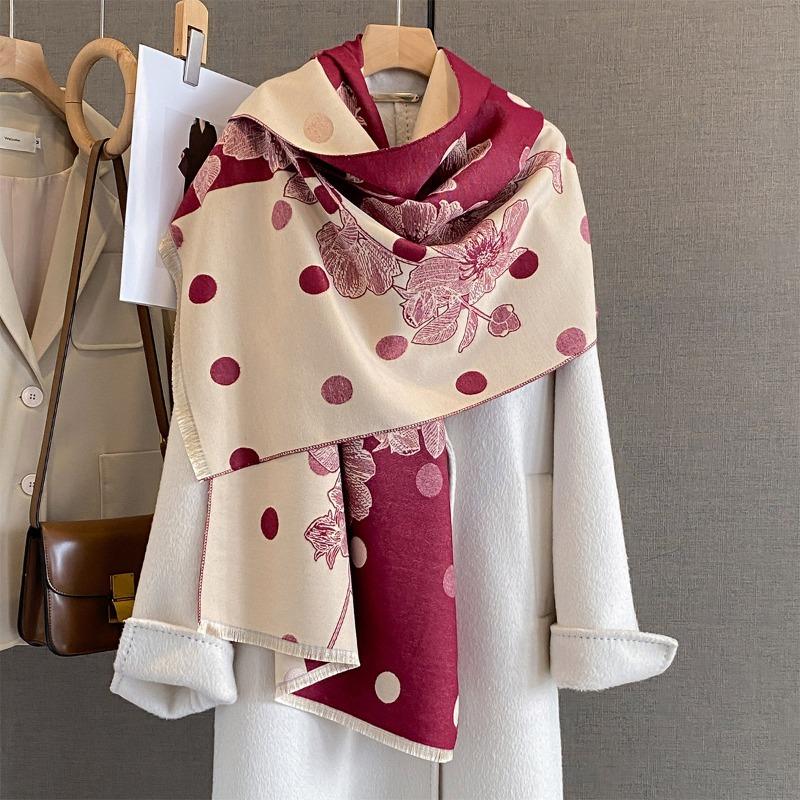 Personalized polka dot flower scarf splicing contrasting color design fashionable and elegant autumn and winter warm shawl decoration versatile scarf