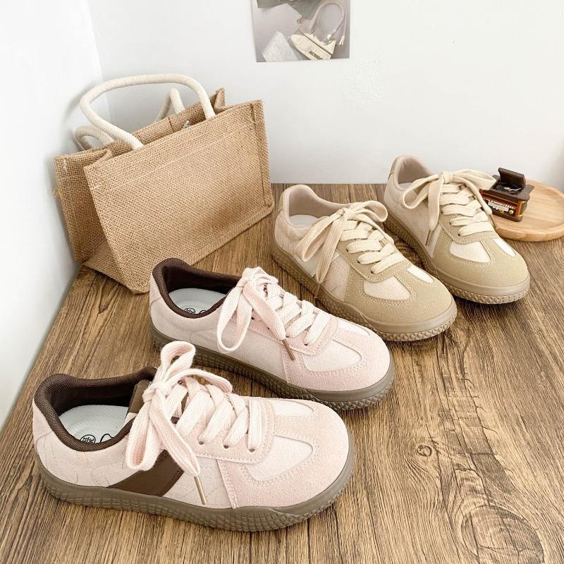 Thick Soled Board Shoes for Women, Niche Flat Bottomed  New Casual Sports Shoes, Fashionable and Versatile