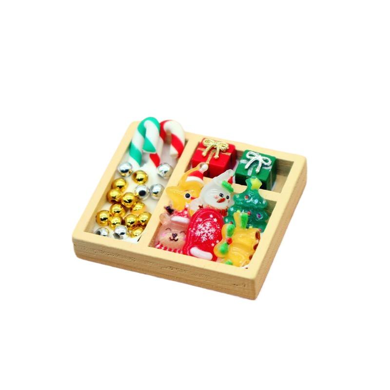 

Fashion Dollhouse Miniature Christmas Tree Hanging Ornaments Candy Gift Box For Christmas Scenes Doll Accessories Toys