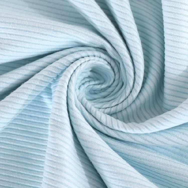 Large Cotton Bath Towel Quite Absorbent Fast Drying Soft and Durability for Bathroom or Beach Use and Sauna Towel