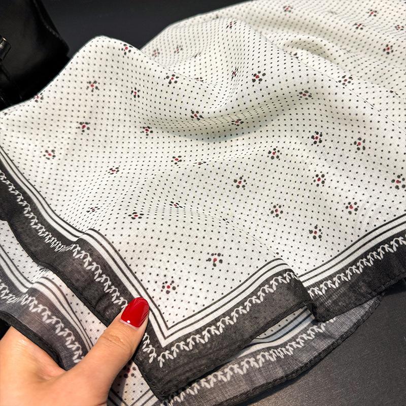 New fashion sunscreen silk scarf versatile high-end light luxury small square scarf spring and autumn, women's scarf headgear hair accessories