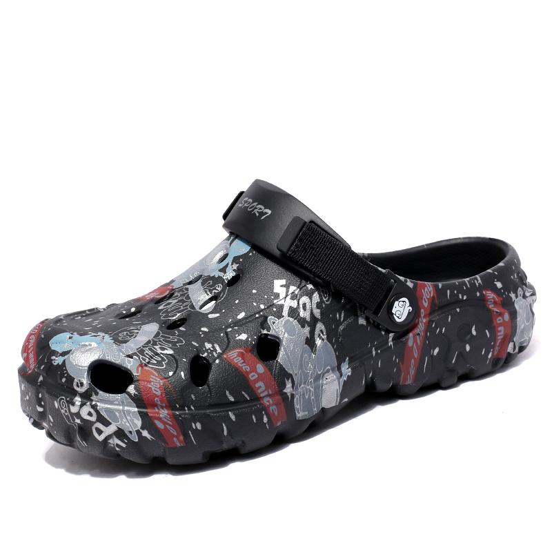 Fashion Summer Clogs Men Slippers Light Soft EVA Men's Hole Shoes Outdoor Sandals Home Garden Shoes Male Beach Flats Big Size 40-47
