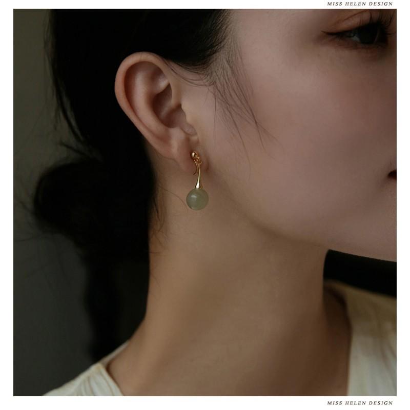 Natural Hetian Jade Earrings Women Non-Pierced Clip-On Minimalist Geometric Round Ear Cuff Elegant Daily Wear