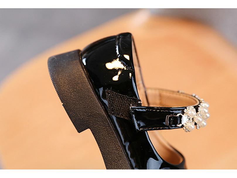 2024 Spring and Autumn Kids Leather Princess Shoes with Soft Sole, Ideal for Black Dance.