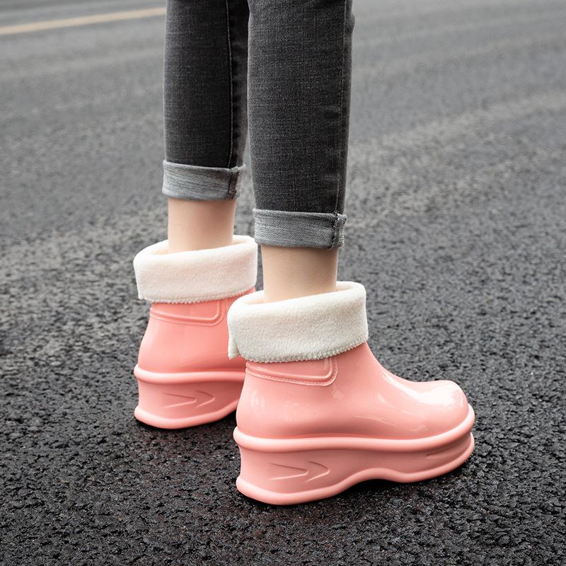 New Women's Plus Velvet Warm Mid-Calf Waterproof Rain Boots - Fashionable Outdoor Rubber Work Shoes