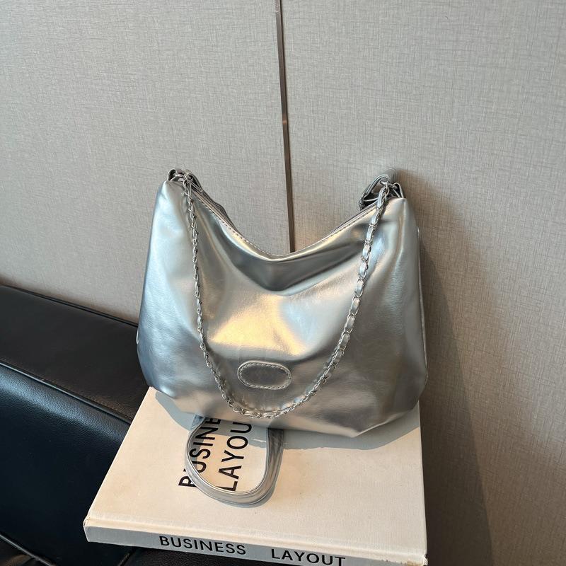 Casual student soft surface large-capacity bag women's new summer work commuter bag fashionable shoulder messenger bag