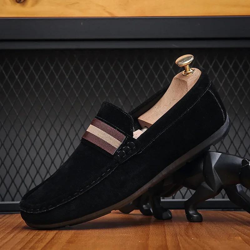 Mode Mode Mokassins mit weicher Sohle zum Gehen Neue Herren-Freizeitschuhe mit niedrigem Schaft Bequem Vielseitig Herren-Fahrschuhe Zapatos Para Hombres