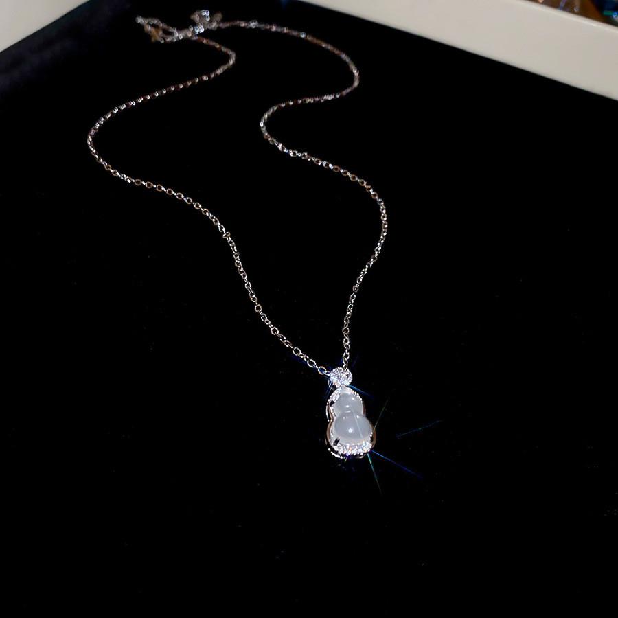 Titanstål Zirkon Kalebasshänge Halsband för Kvinnor Med Elegant Kedjedesign