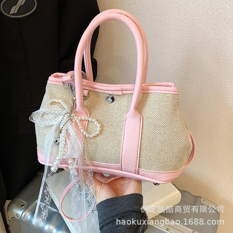 Large capacity messenger bag women's 2025 new fashion niche design shoulder handbag Korean version casual bucket bag