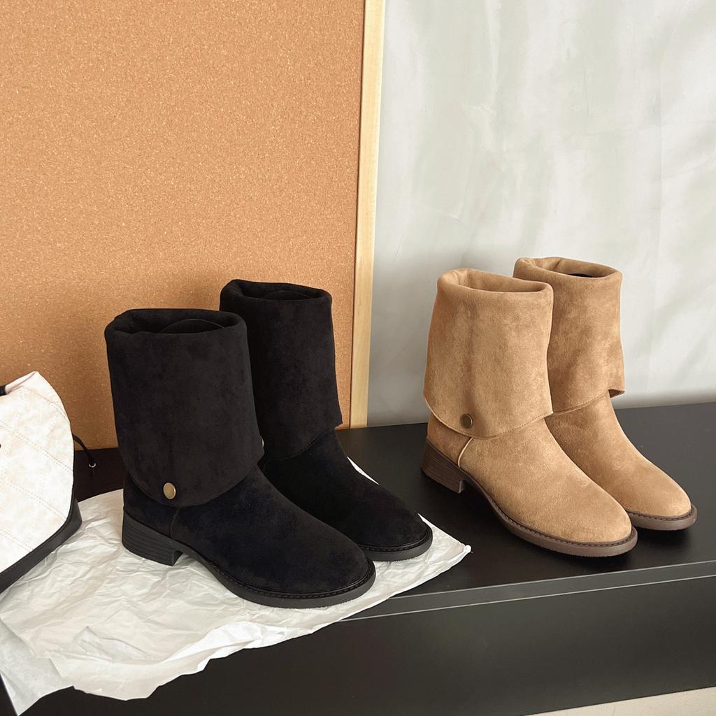 2025 new European and American long pointed square heel versatile but knee knight boots western cowboy stacking boots matte surface