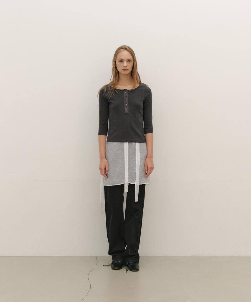 Loutaideu Henley Neck Top [Charcoal]