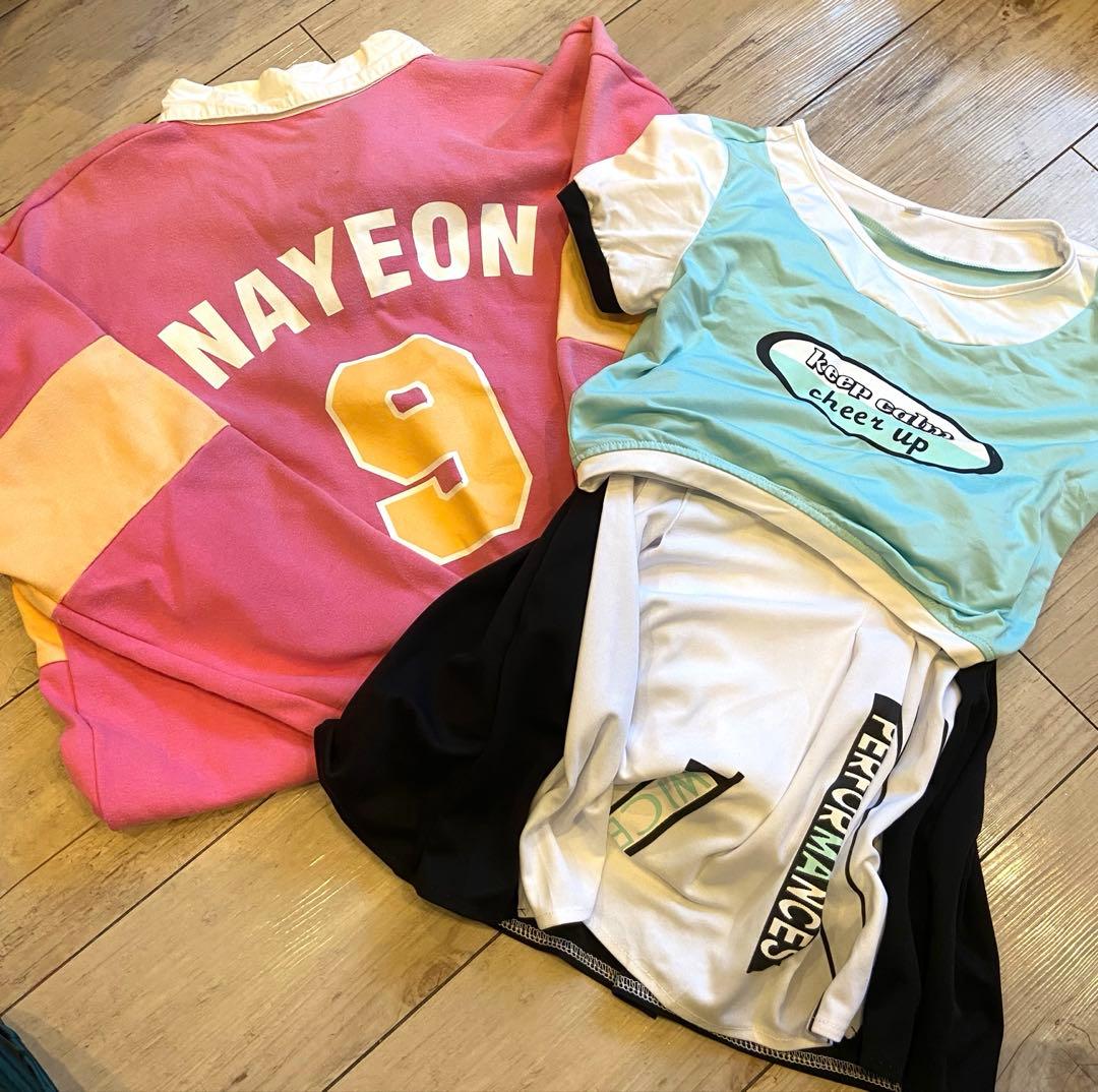 

[USED] TWICE Nayeon Live Performance Outfit, Season s Greetings (FC Limited Edition, Korea Limited Edition)