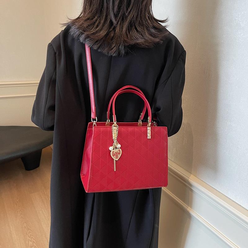 2025 New Sea Trial Trend Bride Woven Bag To Give Girlfriend Girlfriend Wedding Bag Gift Mother Bag