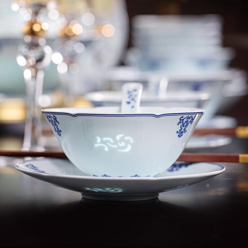 Jingdezhen Blue and White Underglaze Ceramic Dinnerware Set