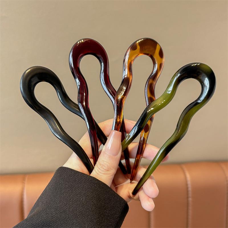Elegant U-shaped Acrylic Hairpin for Women's Bun - New Chinese Style