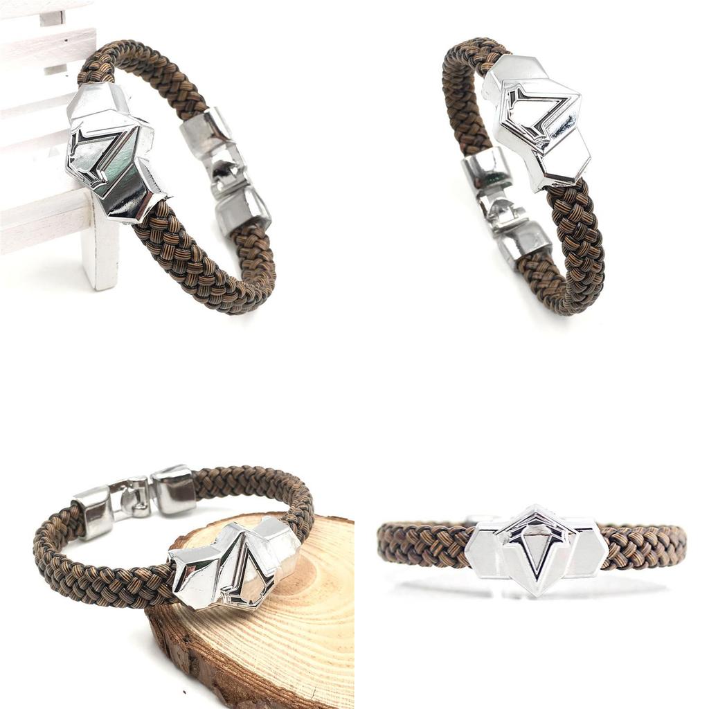 Naruto Anime Ninja Unisex Alloy Bracelet Electroplated Leaf Design Fan Collectible Travel Souvenir Corporate Gift