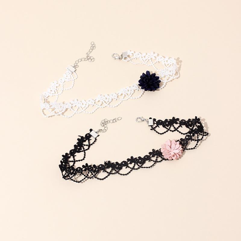 2025 new simple lace neck strap necklace ins super fairy flower neck chain collar choker short collarbone chain