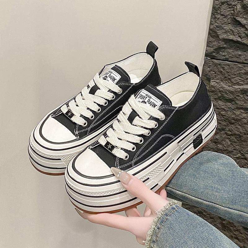 Popular high-value thick-soled muffin heightening little white shoes canvas shoes niche design high-end casual sports shoes