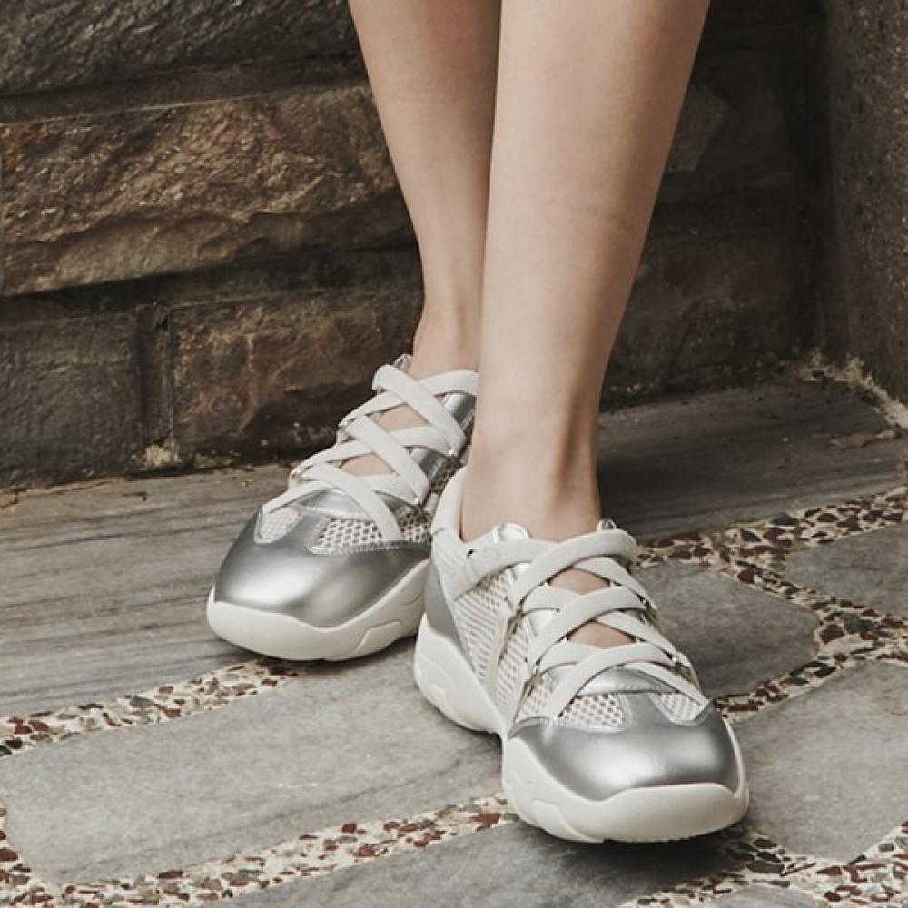 Elizabeth Stewart Mesh Banded Sneakers Ebal157352