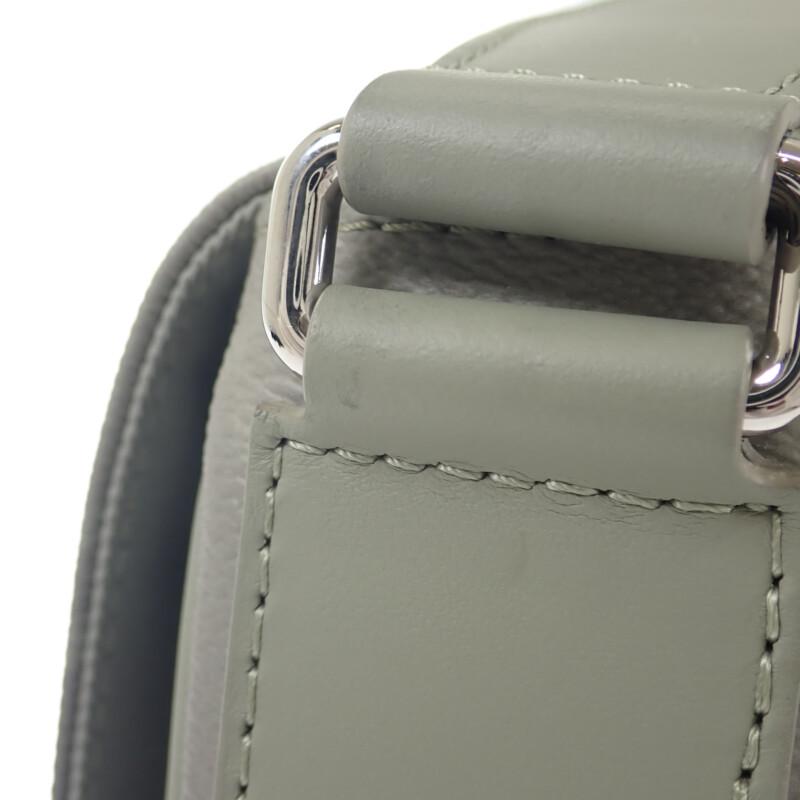 LOUIS VUITTON  M11593 Shoulder Bag khaki mens