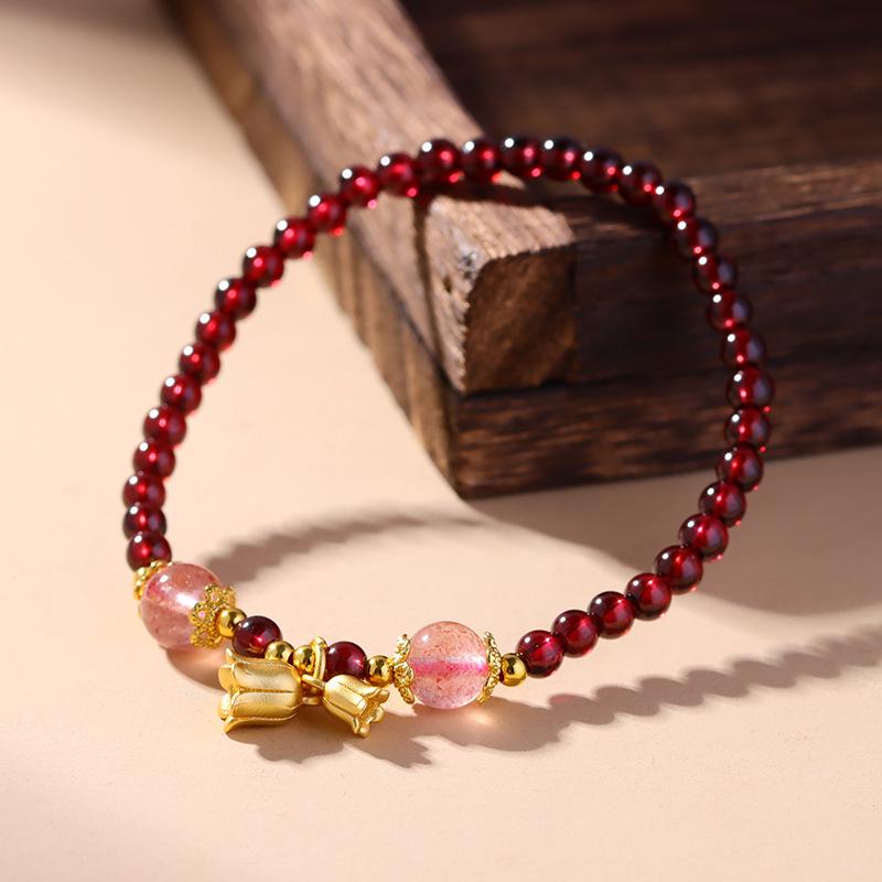 Elegant Women's Imitation Garnet Bracelet - Simple Chinese Style Design