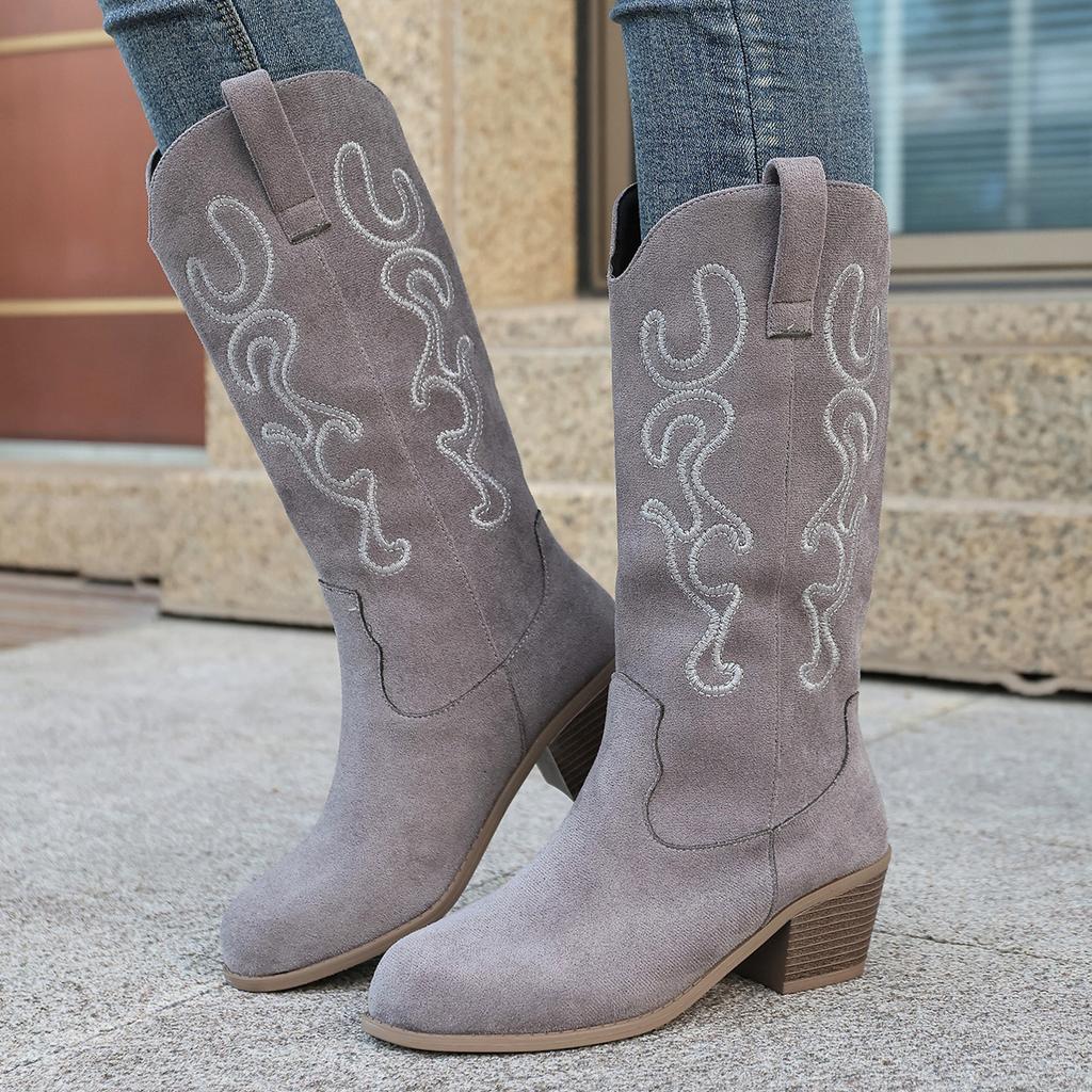 Large Size Women's Embroidered Boots 2025 Autumn and Winter New Retro Round Head Thick Heel V Mouth Western Cowboy Boots