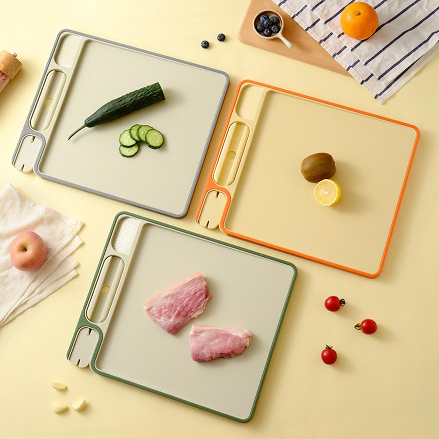 1PC household standing leak-proof multifunctional chopping board with sharpener and non-slip double-sided chopping board.