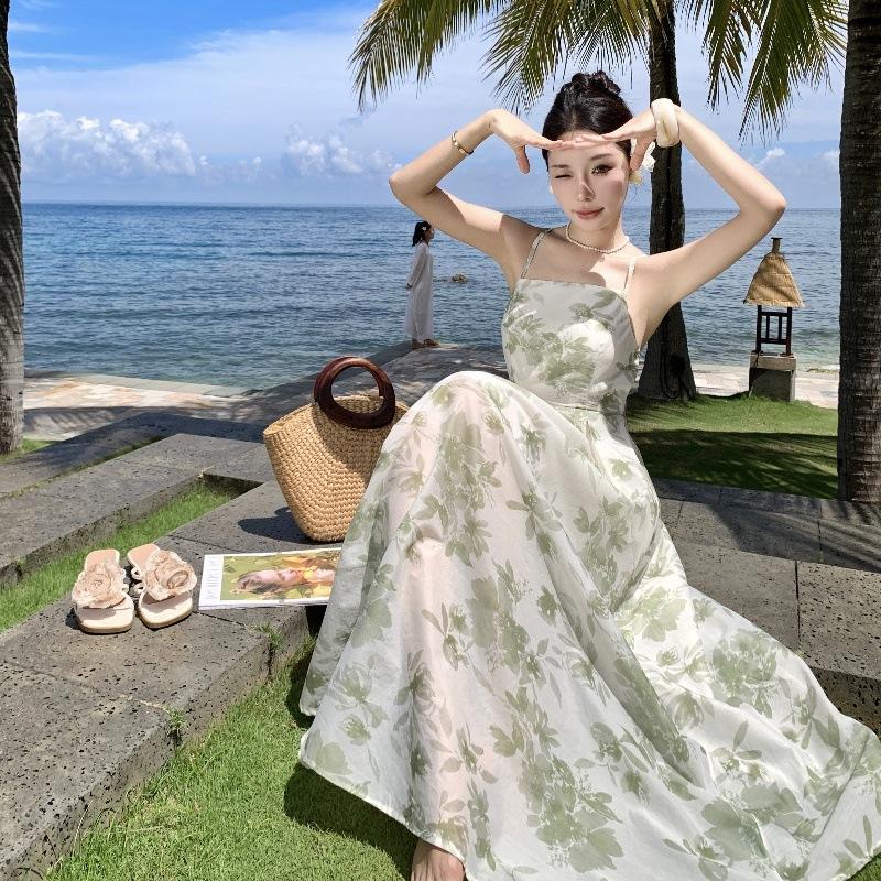Girl skirt in oil painting backless straps suspender skirt, niche design sense resort style print dress chiffon