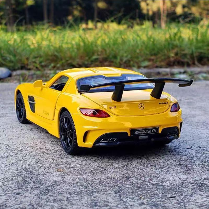 1:32 Mercedes-Benz SLS Alloy Model Car Metal Diecast Car Simulation  Toy Car Collection GiftsFashion Ornament Collection Gift