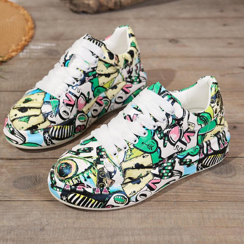 European and American New Large-size Board Shoes Painted Letter Printing Thick-soled Lace-up Round Head Sports Shoes