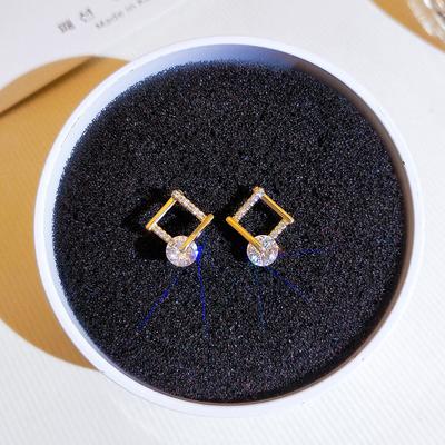 Geometric Diamond Inlaid Diamond Earrings  Earrings for Female Students Without Ear Piercings