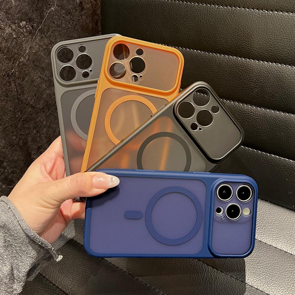 Fine hole skin-sensitive magnetic case is suitable for Apple 17promax mobile phone case iPhone16 transparent protective case 13.