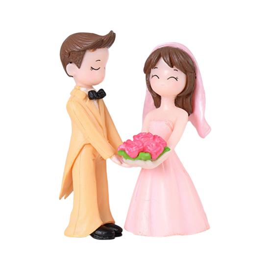 2Pcs Romantic Couple Ornament Realistic Fashionably Dressed DIY Mini Cake Decoration Lovers Figure for Desktop