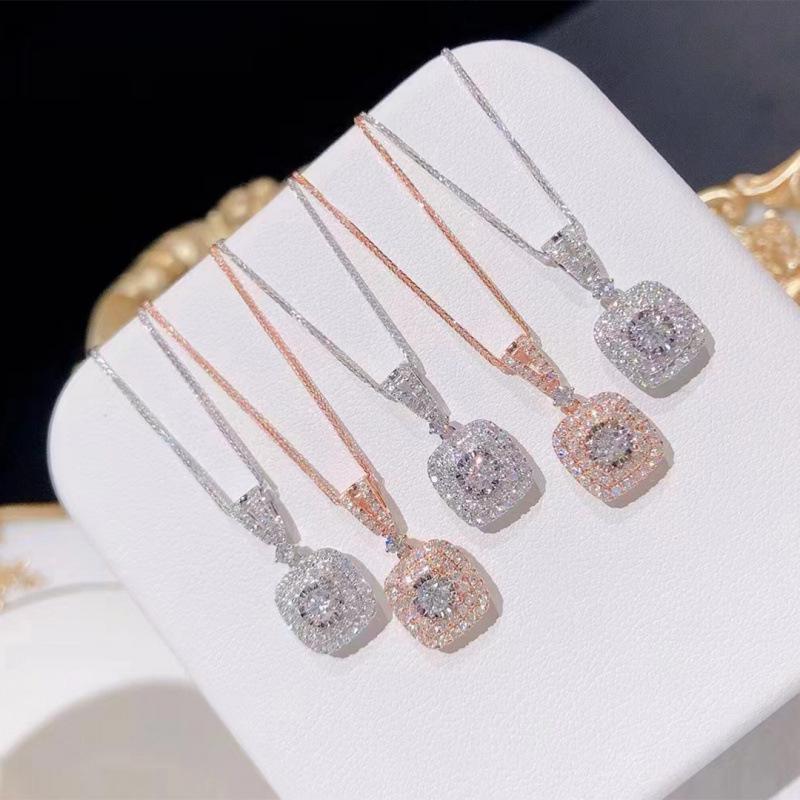 Women's European & American Style Short Clavicle Chain Necklace with Zircon Square Diamond Pendant - Versatile Student Accessory