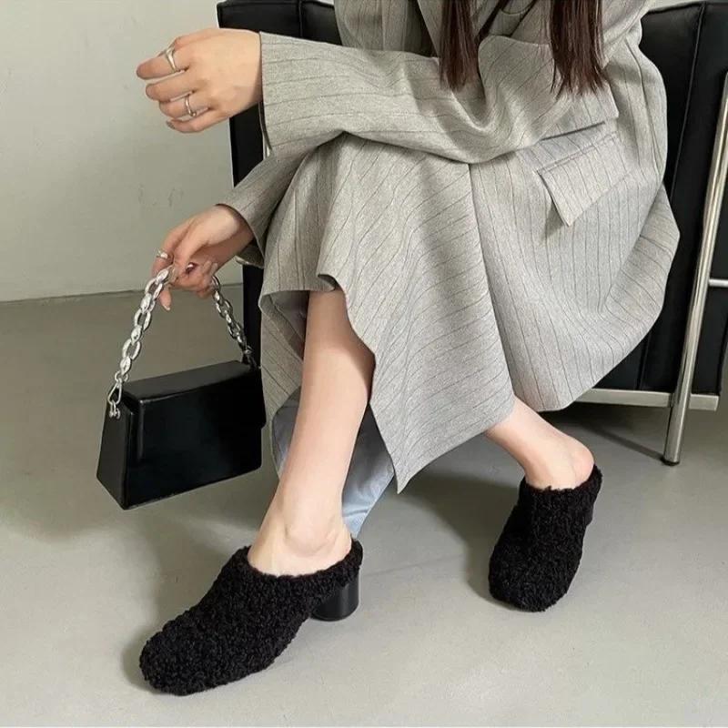 Fashion Women's Shoes 2024 High Quality Baotou Women's Slippers Fashion Short Plush Daily Slippers Women Hot Sale Solid Heels Women